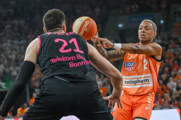 内人士的神 内人士的神