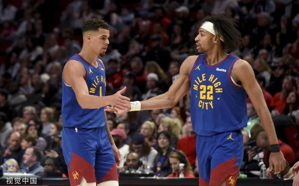 功奠定了坚 功奠定了坚